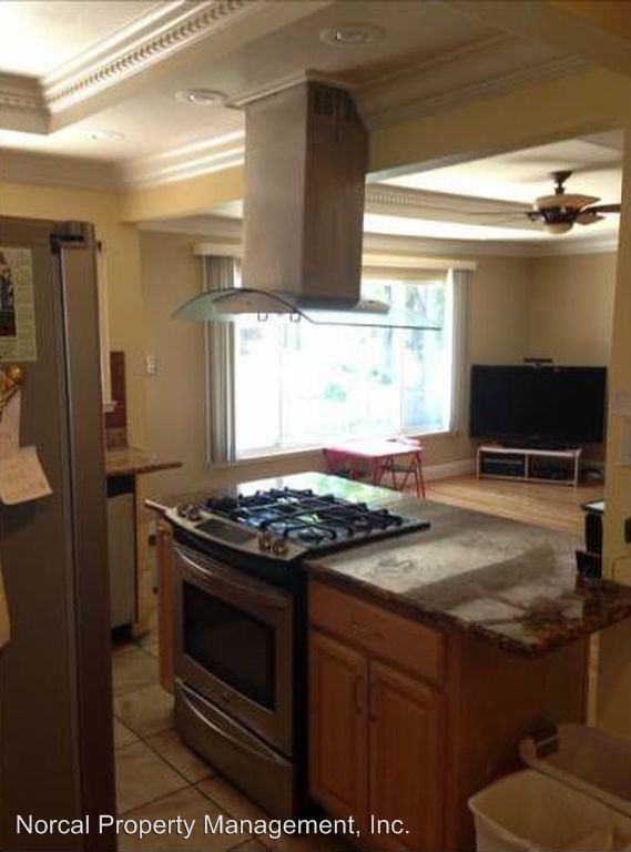 1625 Meadowlark Ln - Photo 3 of 23