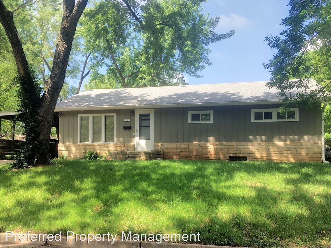 703 Hillcrest Rd - Photo 2 of 15