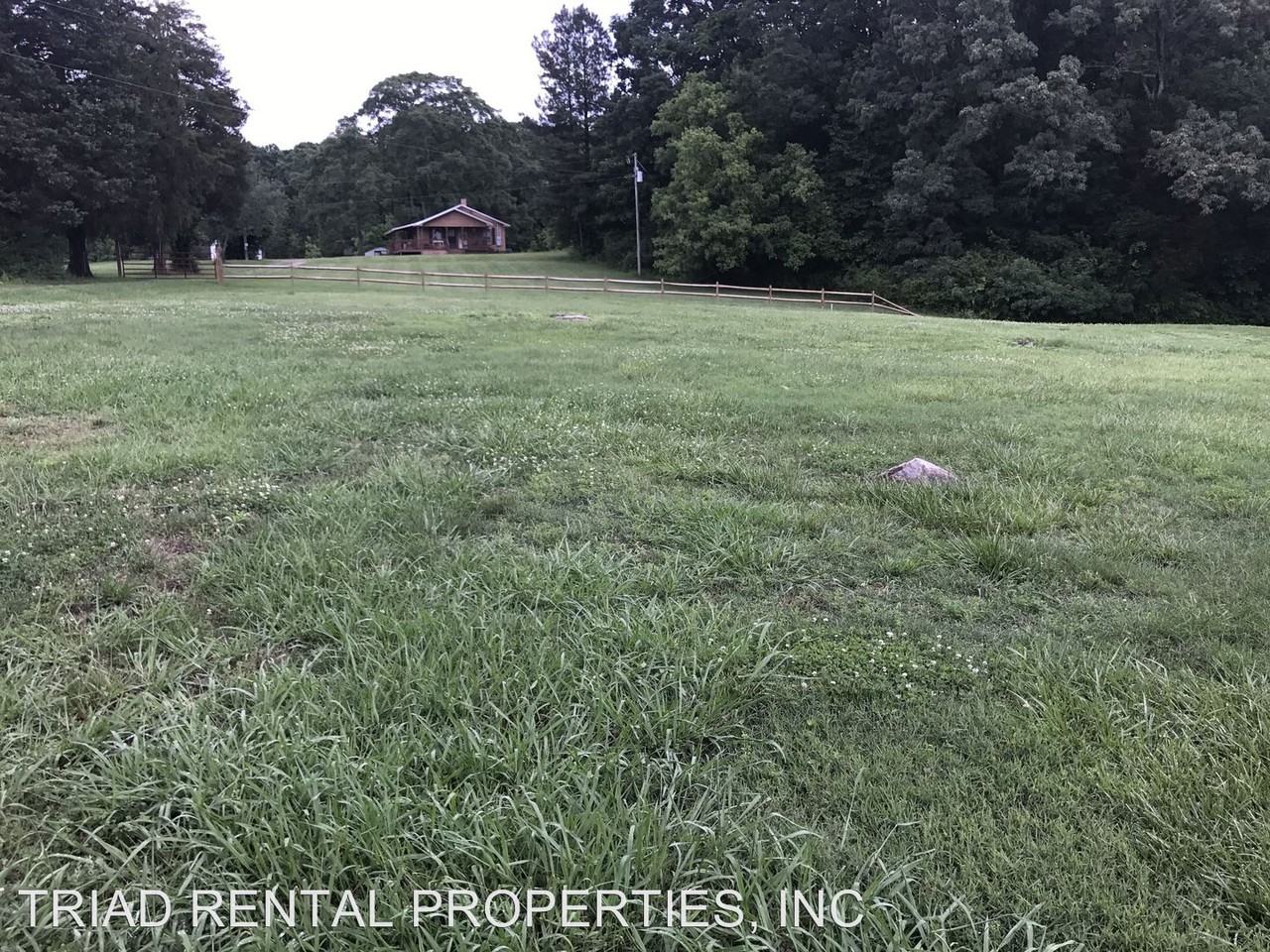 608 Andrew Hunter Rd - Photo 3 of 12