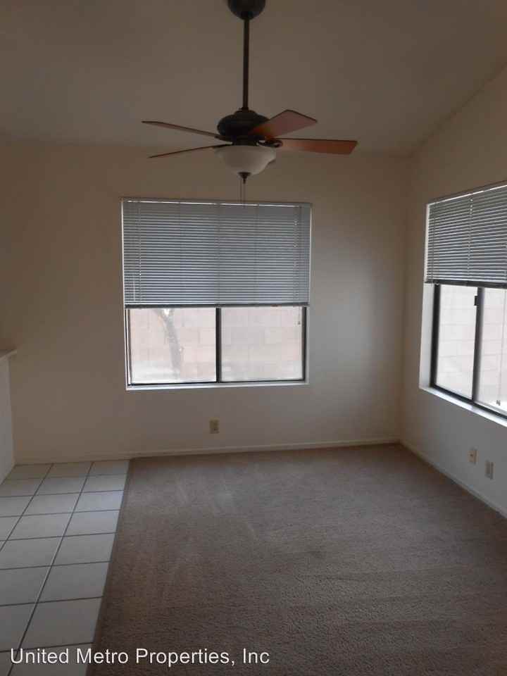 11332 W Townley Ave - Photo 3 of 15