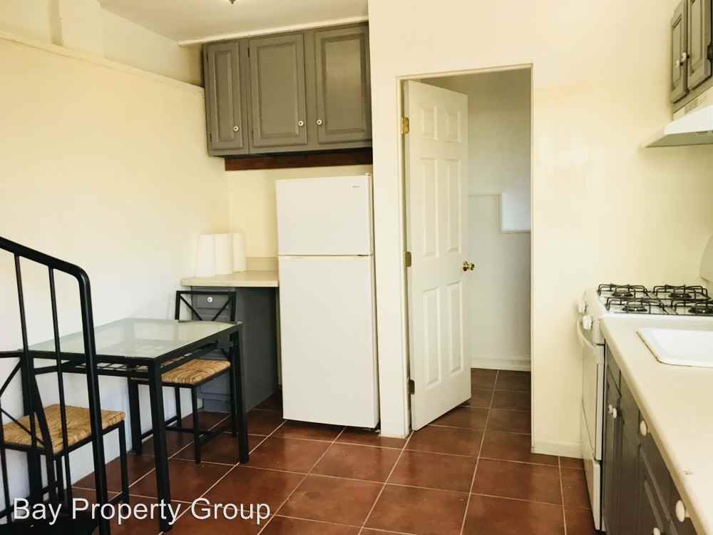 1975 Drake Dr - Photo 3 of 7