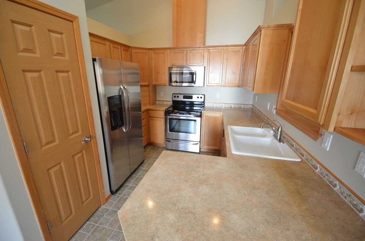 17403 81st Dr NE - Photo 3 of 12