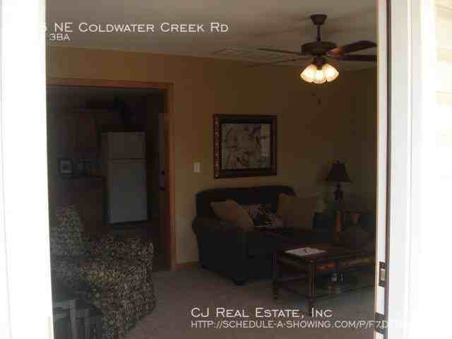 405 NE Coldwater Creek Dr - Photo 2 of 10