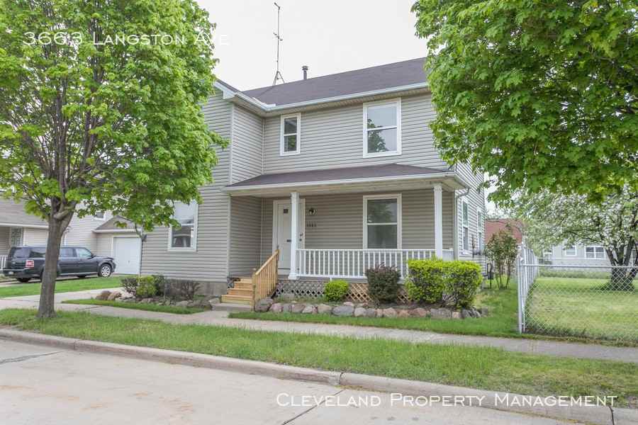 3663 Langston Ave - Photo 3 of 45