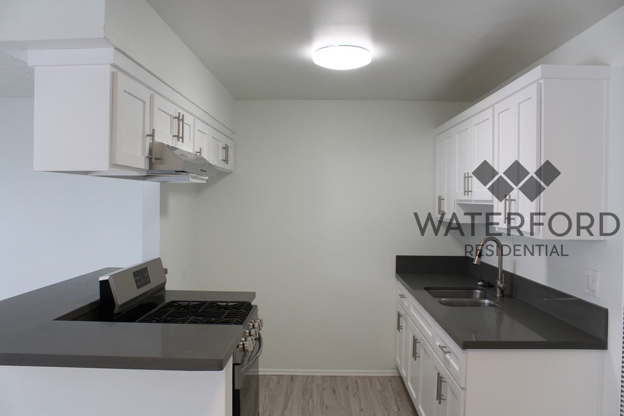 1019 Cedar Avenue - Photo 2 of 9