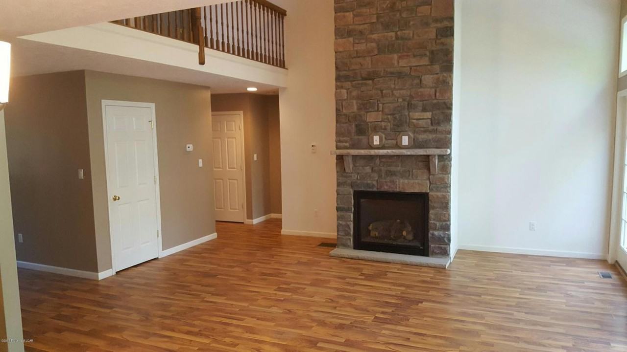 17 Turnberry Ln - Photo 3 of 15