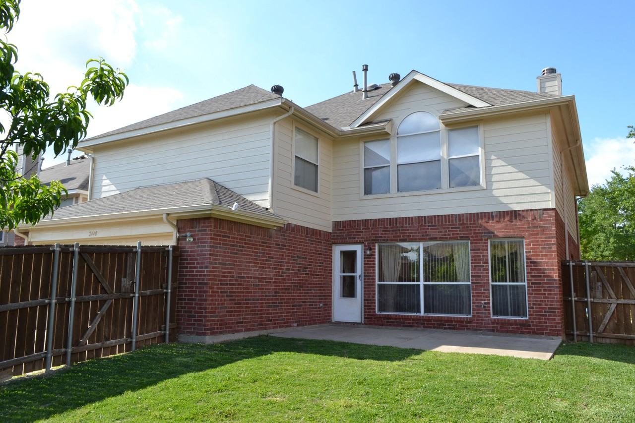 2440 Deer Horn Drive - Photo 3 of 17