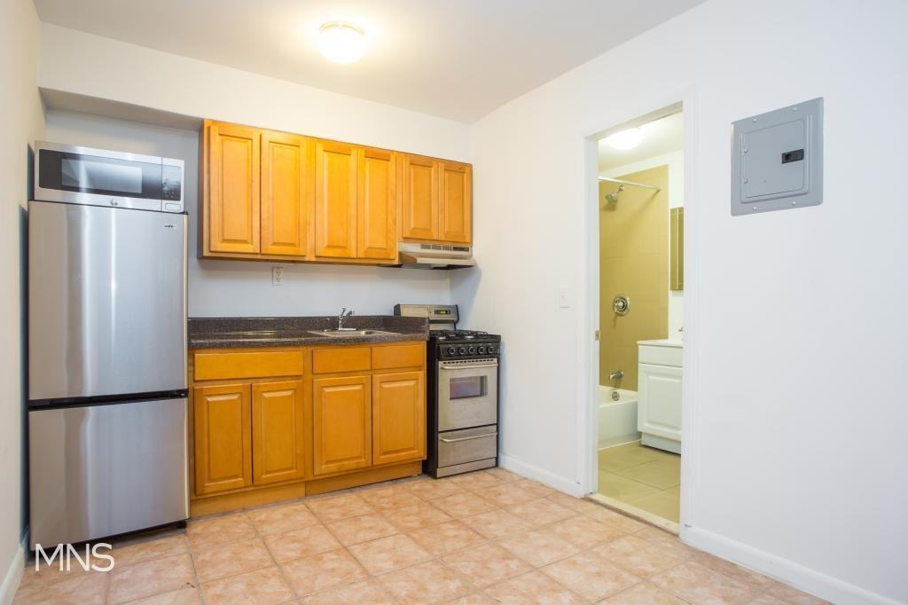 10th Ave & W 23rd St #1A