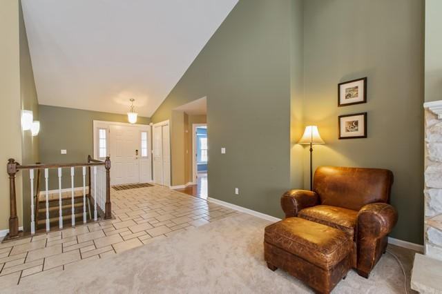 7915 N Mohawk Rd - Photo 2 of 21