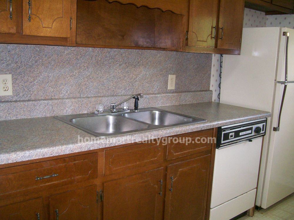 723 Jackson View Rd - Photo 3 of 7