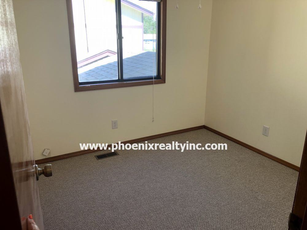 806 Sir Galahad Dr - Photo 3 of 14