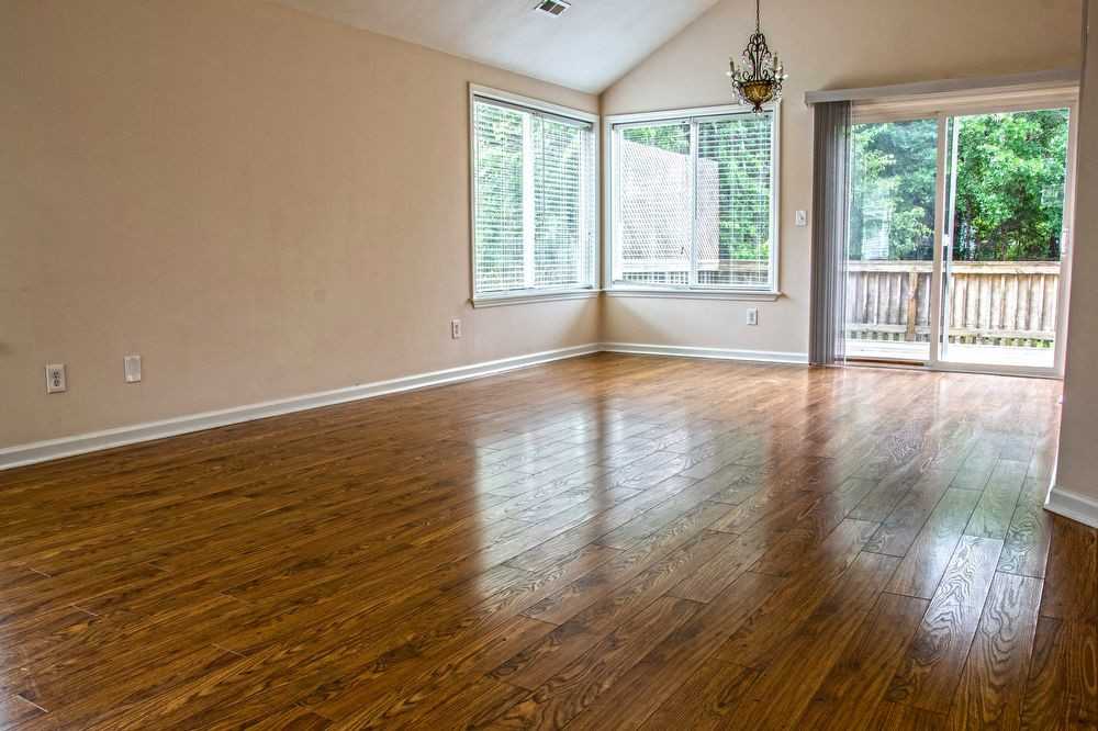 223 Nantucket Ct - Photo 2 of 21