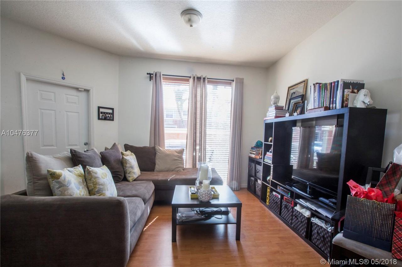 11479 NW 60th Ave - Photo 2 of 8