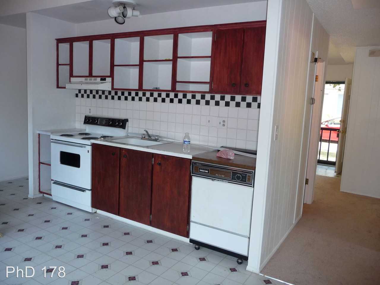 19427 SE 267th St - Photo 3 of 7