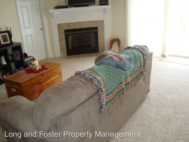 105 Simeon Ct - Photo 2 of 9