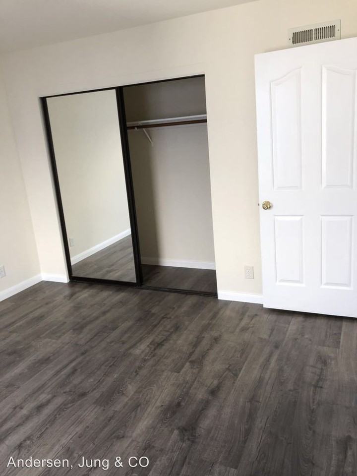 1711 9th Ave - Photo 3 of 20