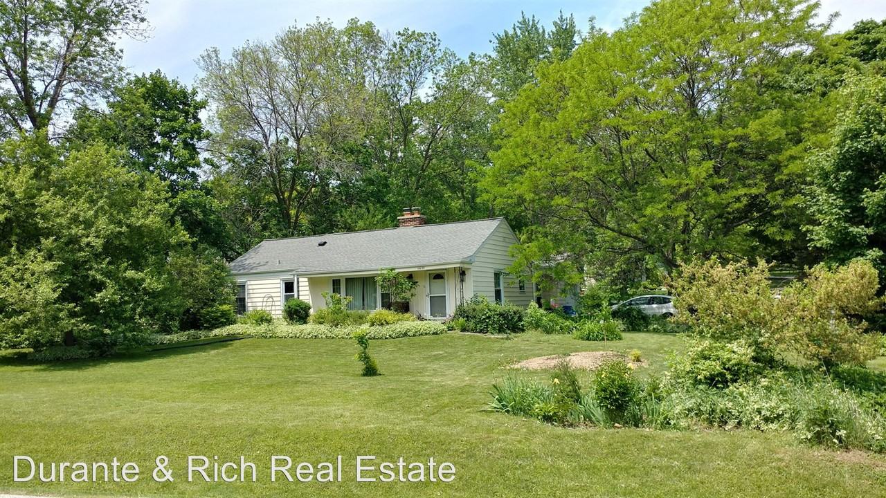 16620 Pepper Ln - Photo 3 of 23