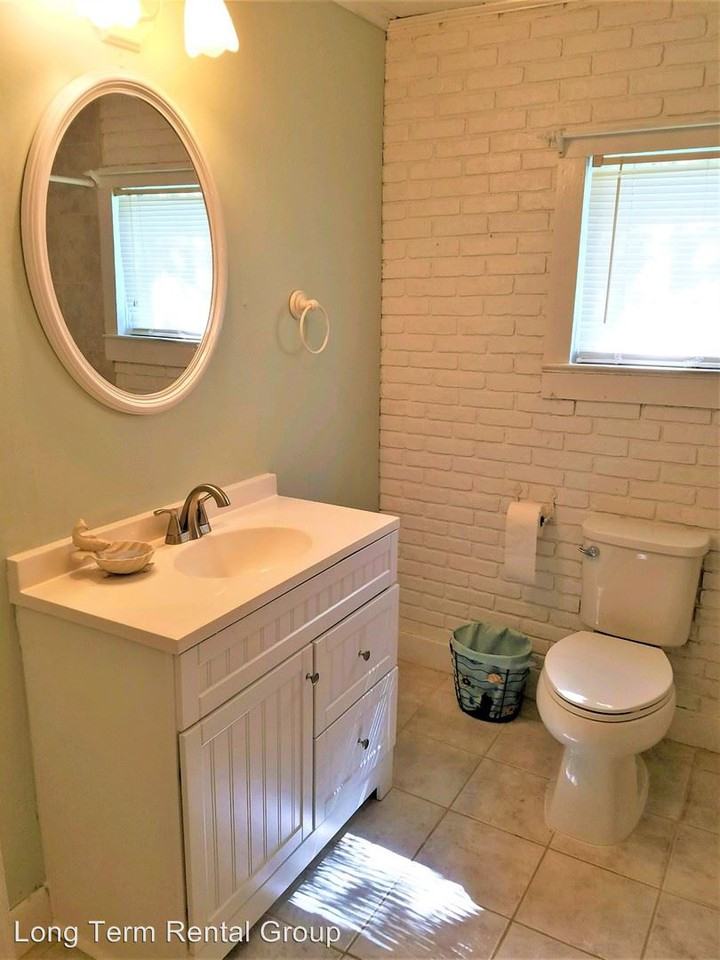 26144 Garrett Ln - Photo 3 of 42