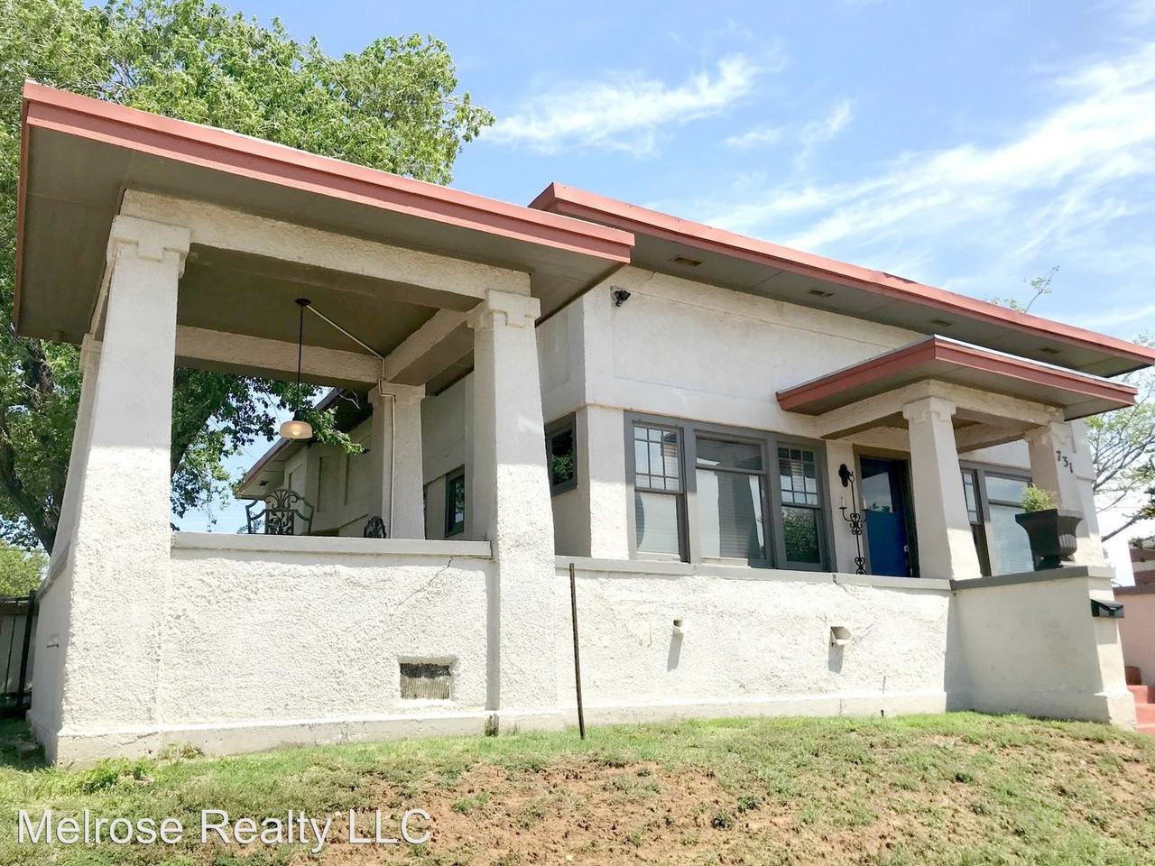 731 NW 8th St - Photo 2 of 23