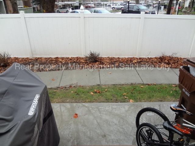 7835 Spring Station Way - Photo 2 of 17