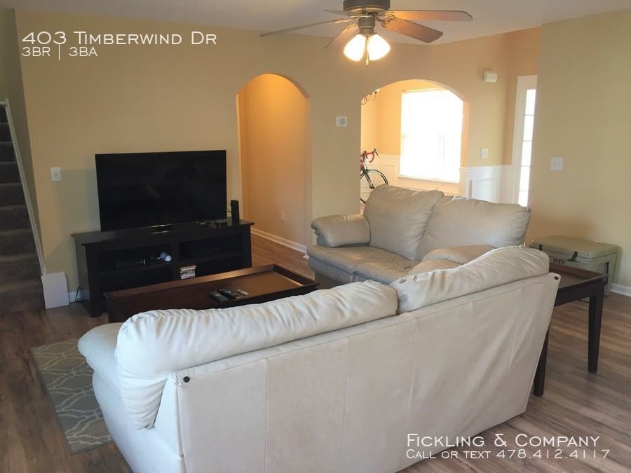 403 Timberwind Dr - Photo 3 of 23