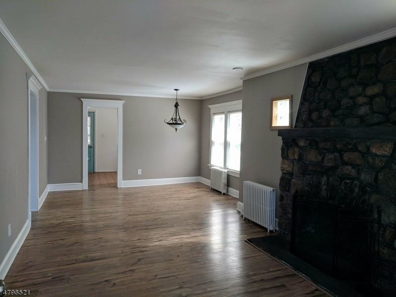 78 Mountainview Ave - Photo 3 of 15