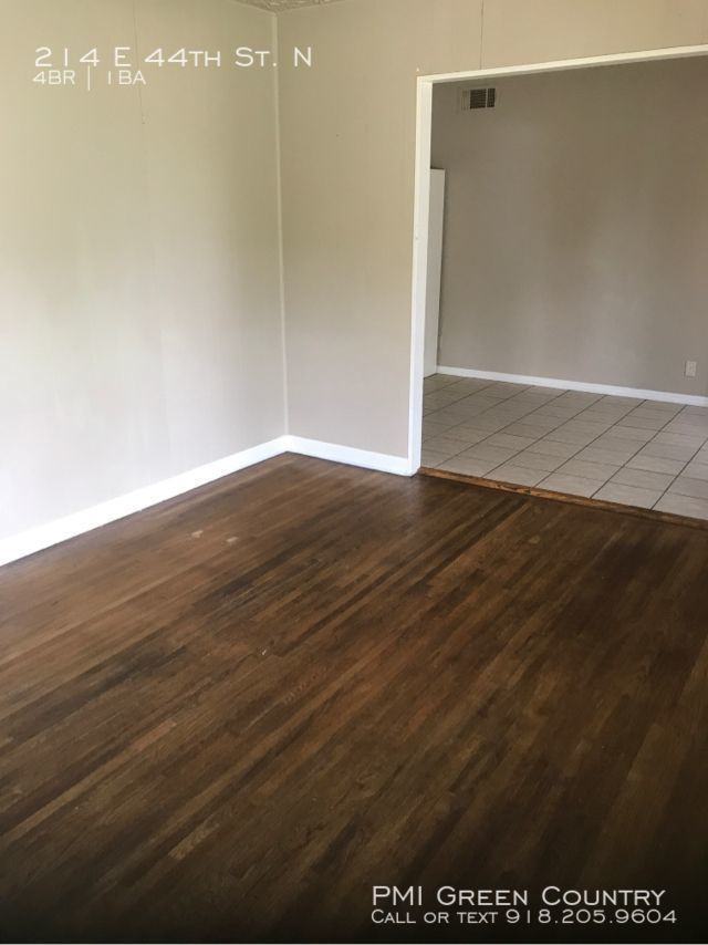 214 E 44th St N - Photo 2 of 10