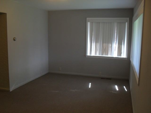 7519 W Argyle St - Photo 3 of 17