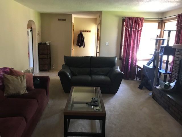 7N383 Linden Ave - Photo 2 of 10