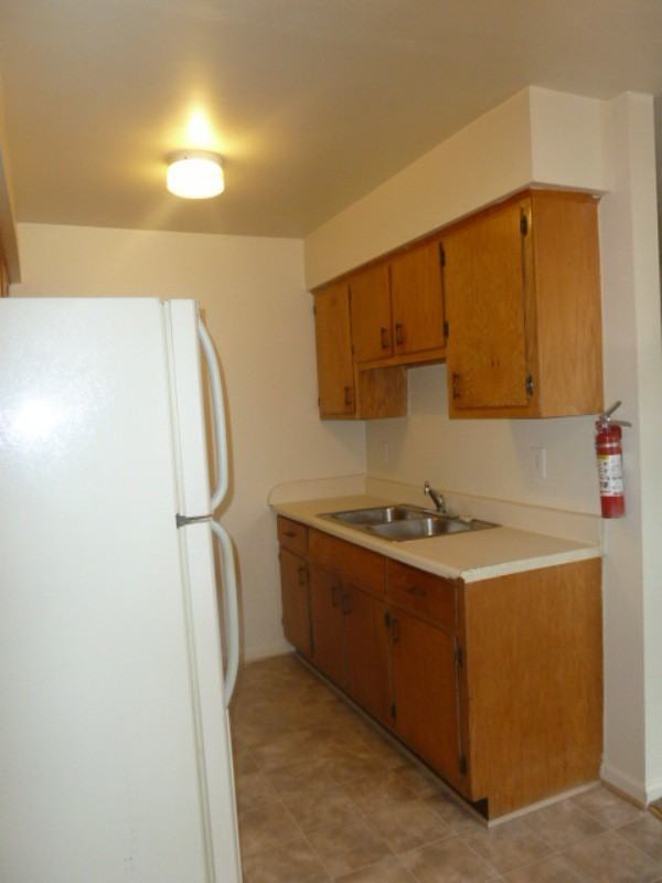 919 W Little Creek Rd - Photo 3 of 10
