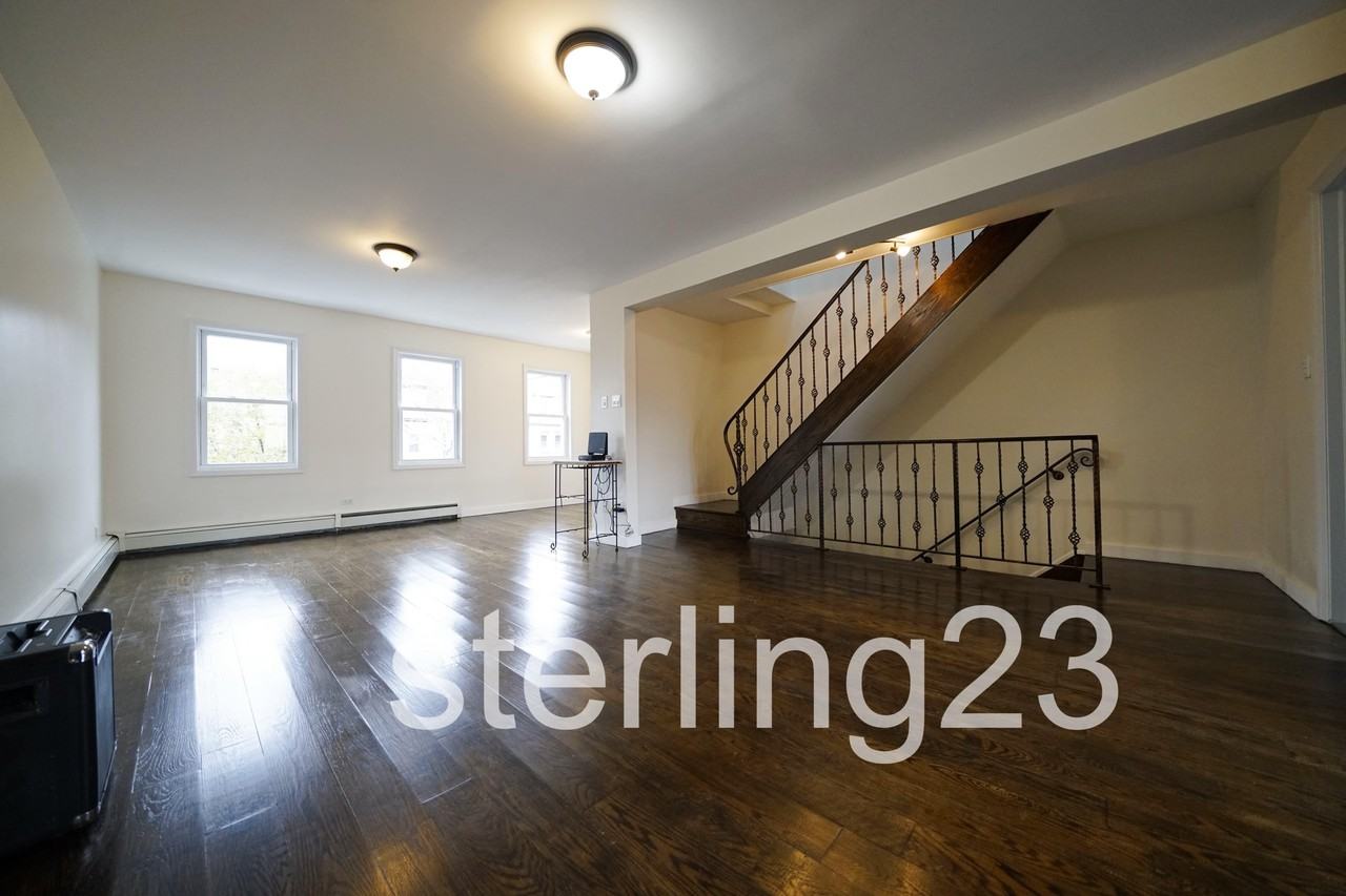 21-75 28th Street #2 - Photo 3 of 10