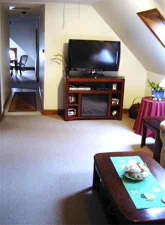 68 Church St - Photo 2 of 8