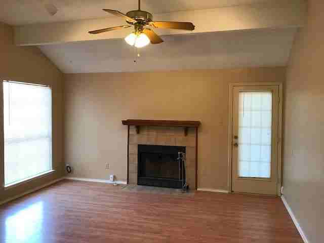 105 Valley Spring Dr - Photo 3 of 12