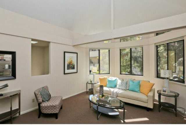 620 Mariposa Ave - Photo 2 of 15