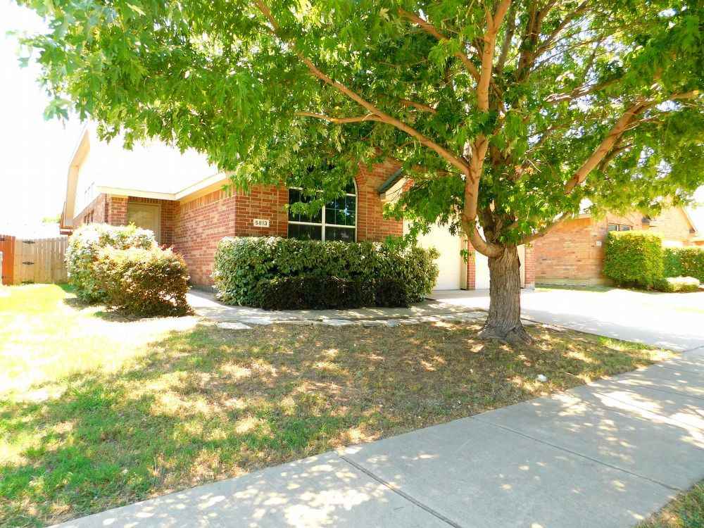 5813 Brookside Dr - Photo 2 of 26