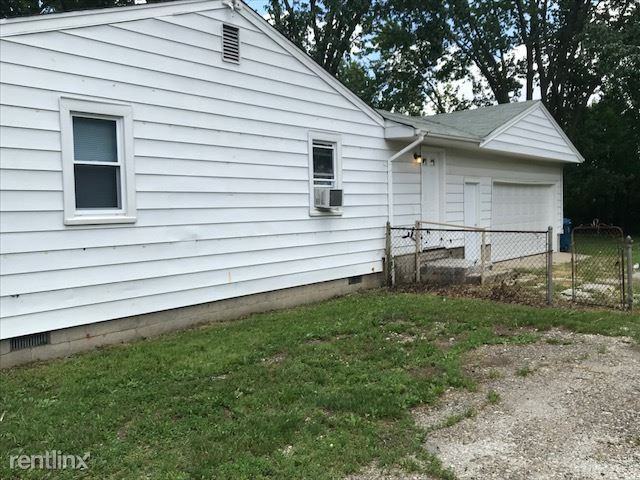 1417 Phillips Dr - Photo 2 of 14