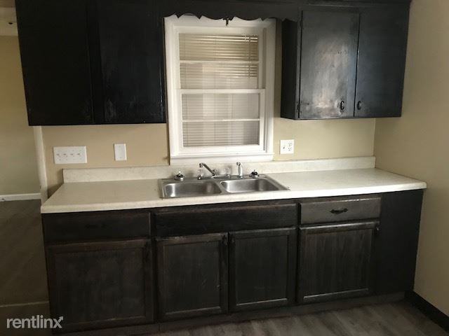 1417 Phillips Dr - Photo 3 of 14