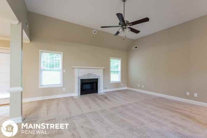 1059 Olive Forest - Photo 3 of 15
