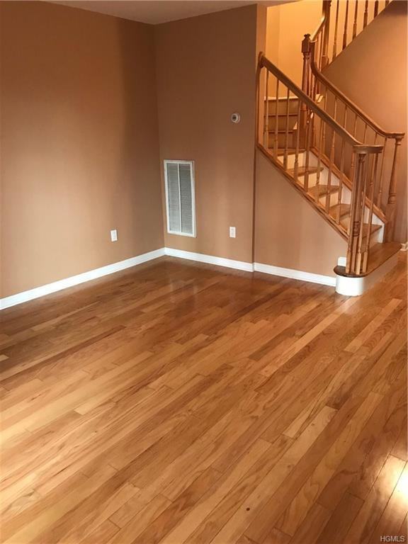 26 Bridge Ln - Photo 3 of 30