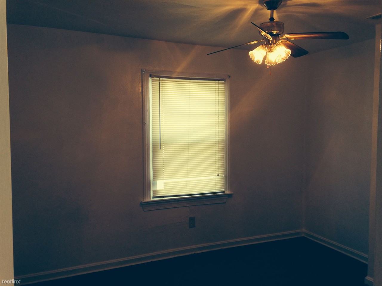 631 Newport News Ave - Photo 3 of 4