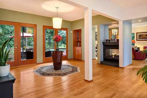 10608 NE 157th St - Photo 3 of 32