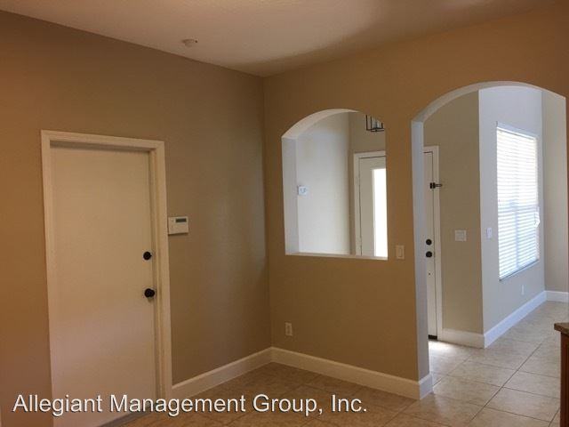 3240 Merrimac Ln - Photo 3 of 25