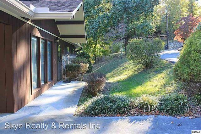 3520 Town Overlook St - Photo 2 of 23