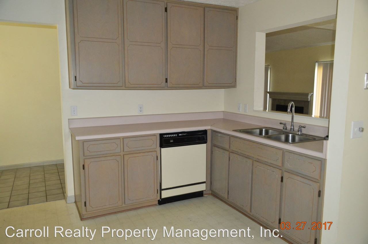 6910 Ross Dr - Photo 3 of 11