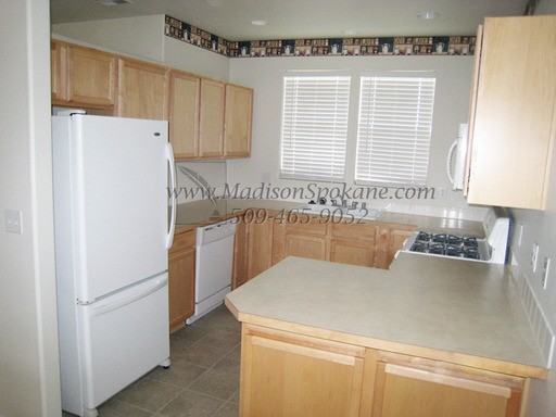 407 S Solar St - Photo 3 of 10