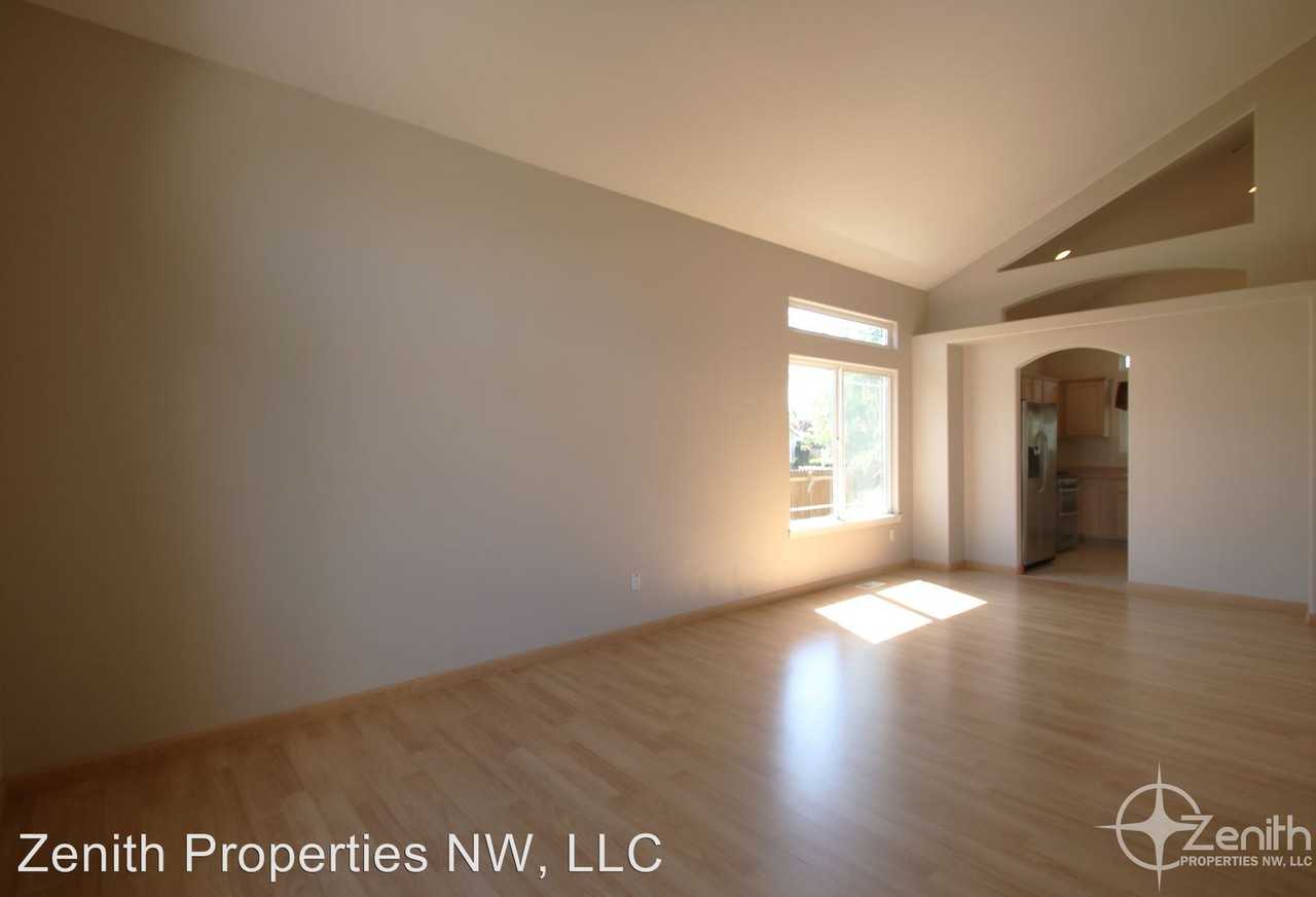 17019 SE 3rd St - Photo 3 of 18