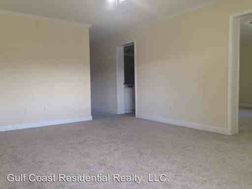 1517 Lima Dr - Photo 2 of 5