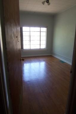 202 Main St - Photo 3 of 11