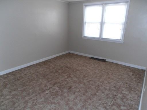 3031 Tyson Ave - Photo 2 of 8