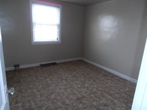 3031 Tyson Ave - Photo 3 of 8